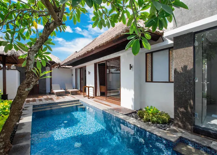 Lembongan Beach Club & Resort